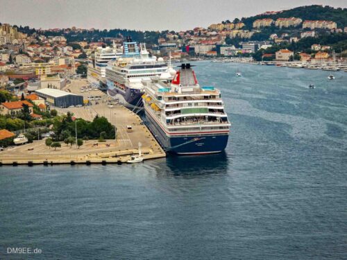 DM9EE-2025-10-16-15-02-36